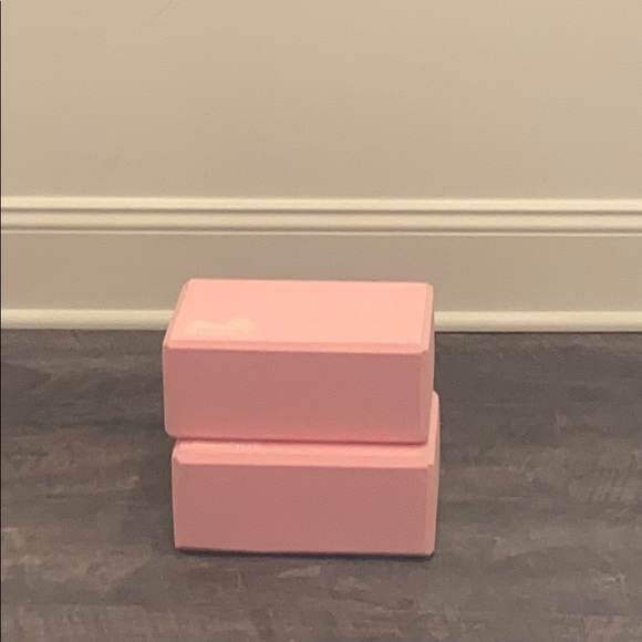 Yoga blocks - Picture 2 of 2